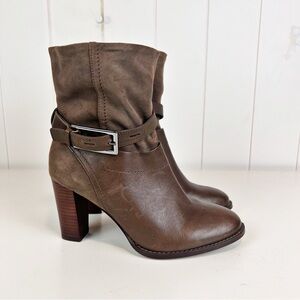 Clarks Womens Kacia Garnet Heeled Bootie in Mixed Taupe Boho Buckled Classic
